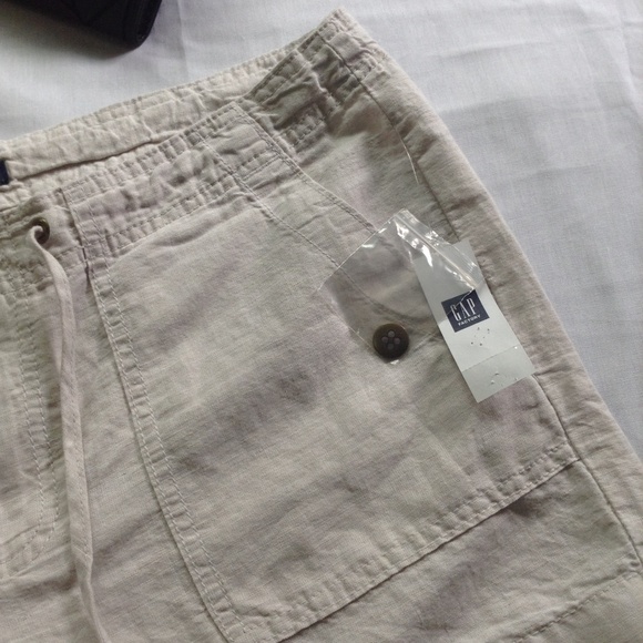 NWT Women's GAP Khaki Linen Shorts - Picture 4 of 7